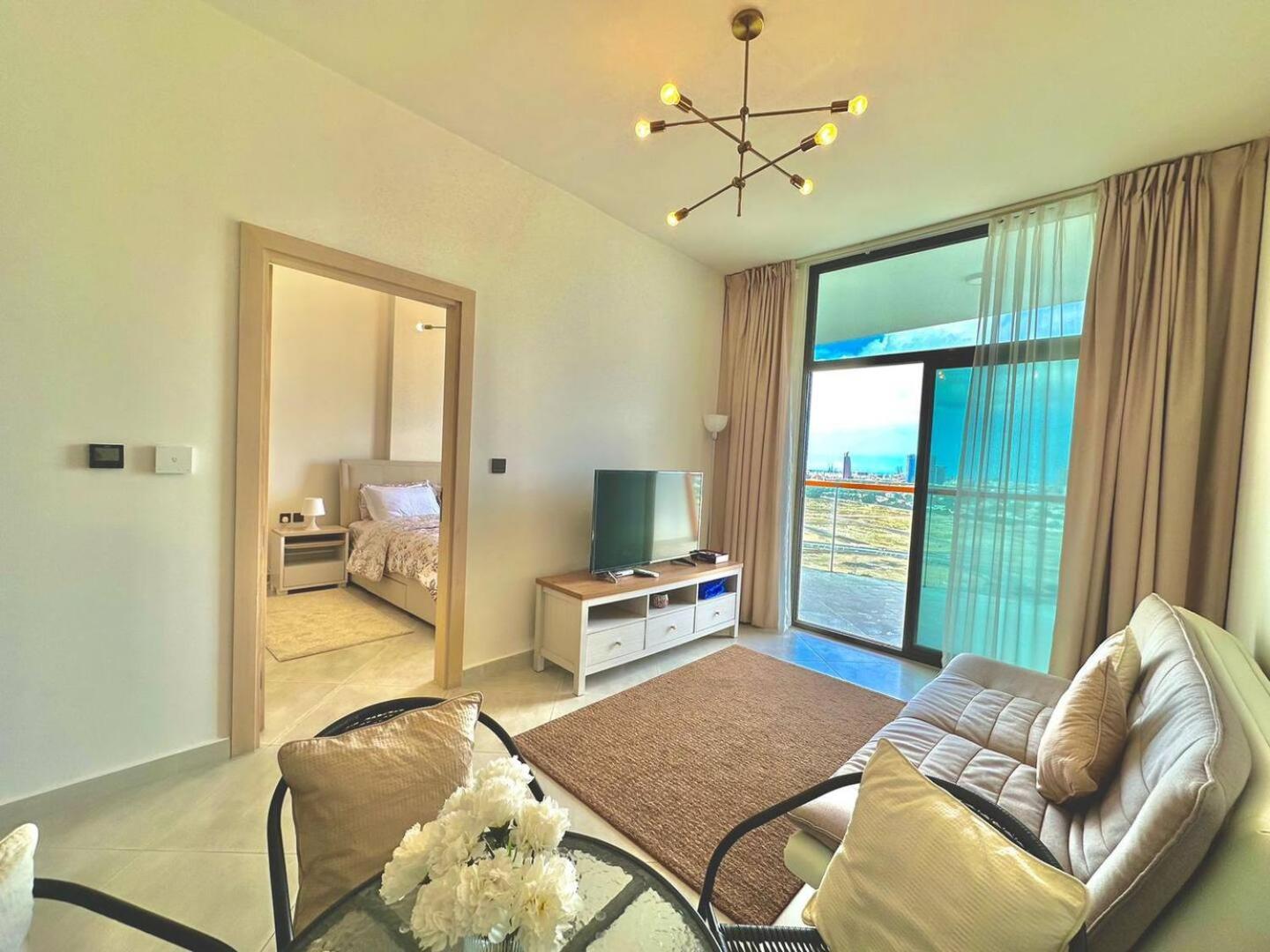 Modern 1br With Pool & Gym In Al Jaddaf Apartment Dubai